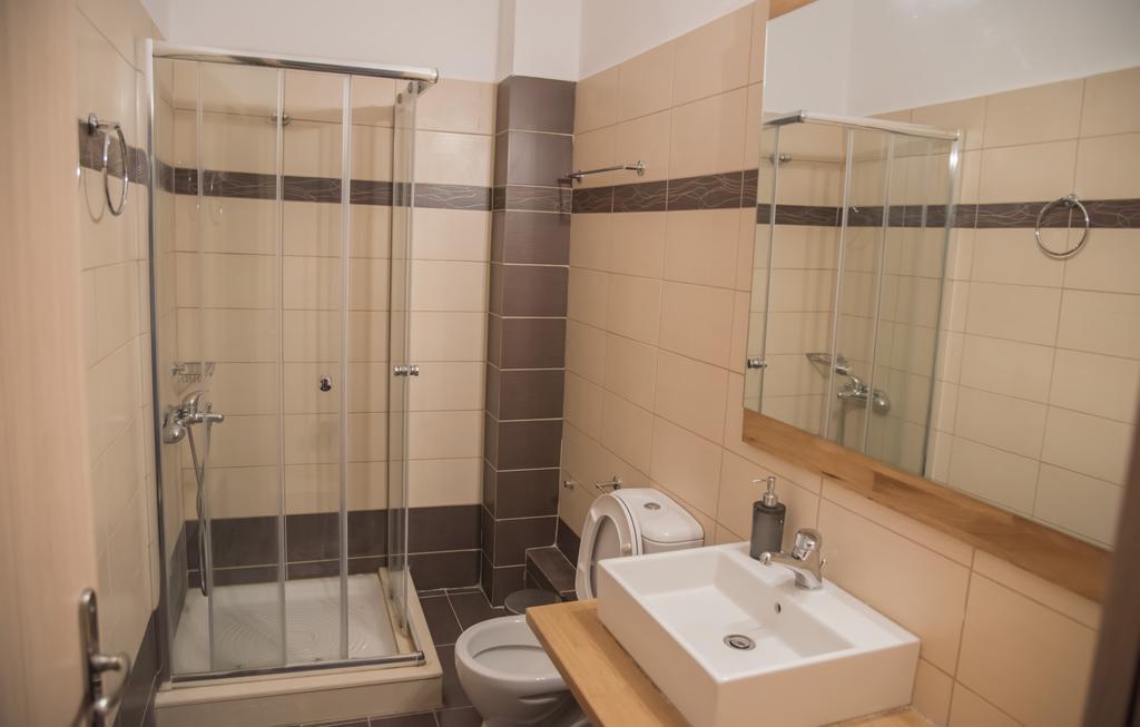 Aperanto House Paralia Loutsas エクステリア 写真