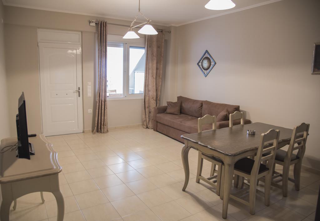 Aperanto House Paralia Loutsas エクステリア 写真