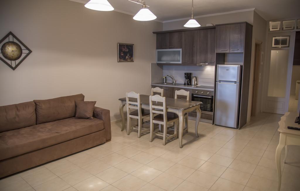 Aperanto House Paralia Loutsas エクステリア 写真